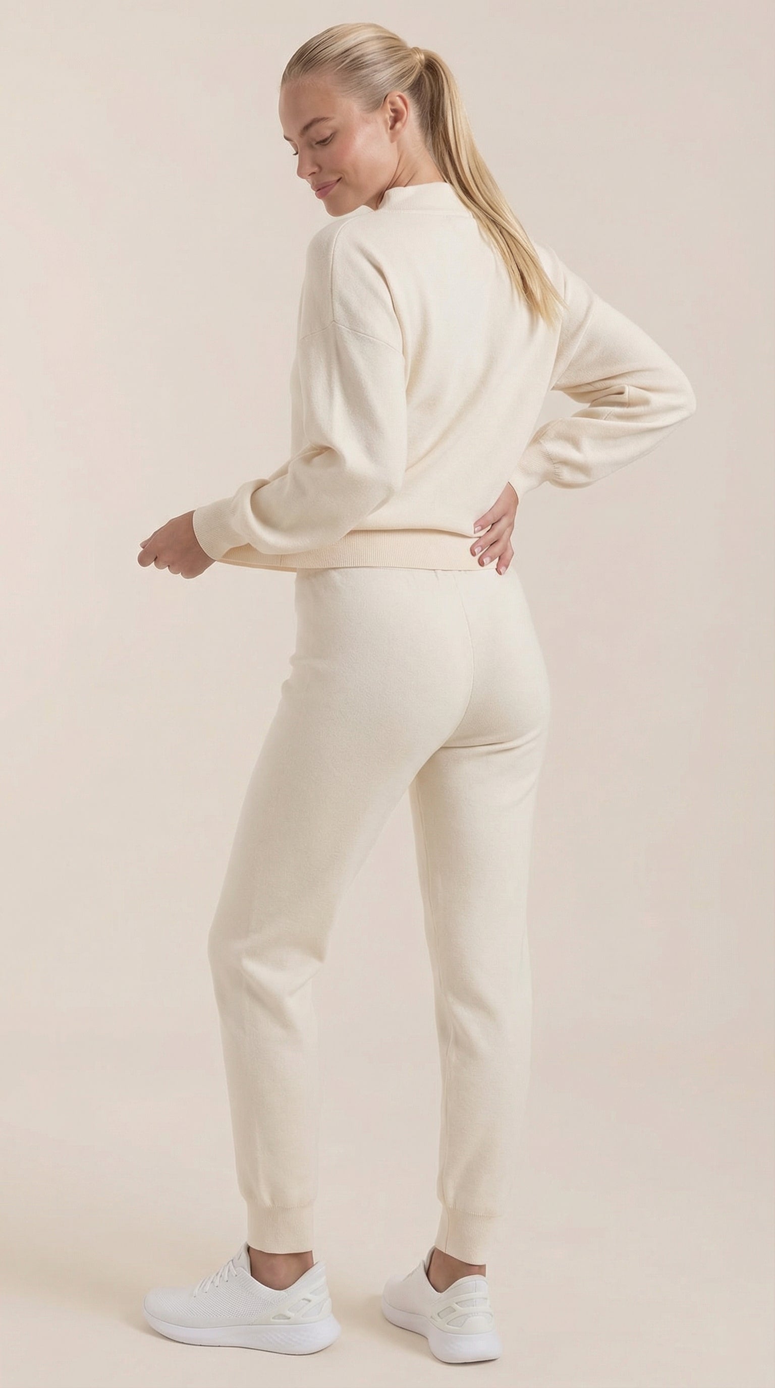 Conjunto Lounge Mavis Strick con Cuello Alto