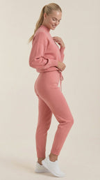 Conjunto Lounge Mavis Strick con Cuello Alto