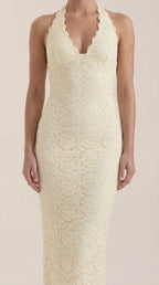 Vestido largo de encaje con escote halter Roxanne